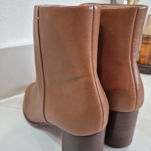 Madewell NWOT, Women's Heeled Leather Boots English Saddle (color), size 7.5 - Picture 4 of 12